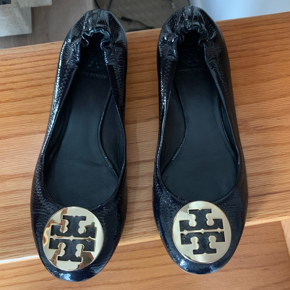 Lightly worn Tory Burch flats